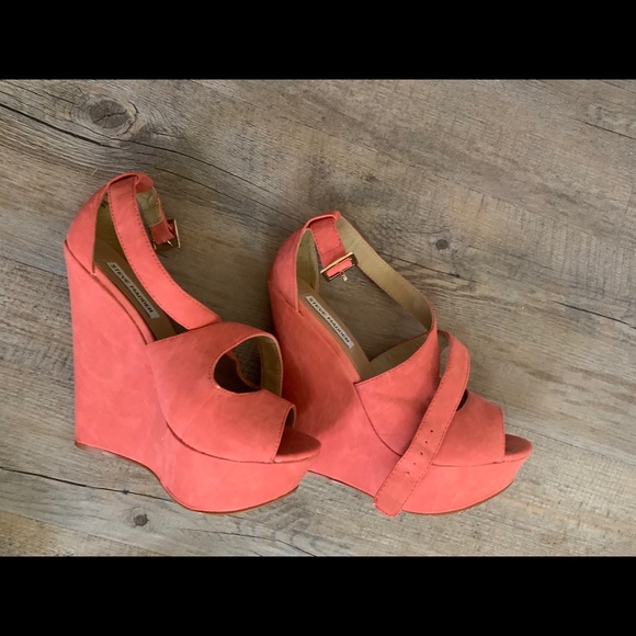 Steve Madden Coral Wedge Heels - Picture 3 of 7